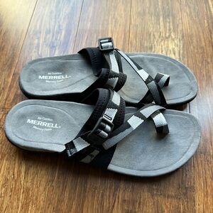 NWOT- Woman’s Merrell Gray Slip On Sandals with Memory Foam. Size 9. Grey/Black